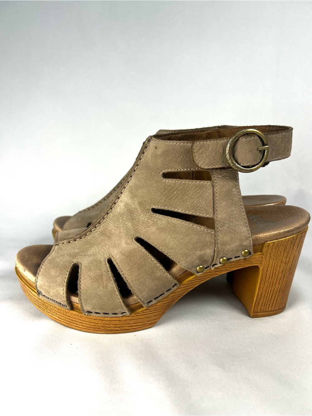 Dansko Taupe Nubuck Cutout Slingback Heeled Sandals EU 39 Boho Comfort